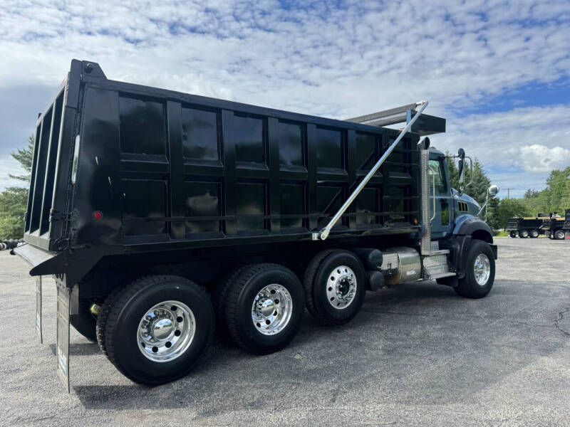 2013 Mack Granite