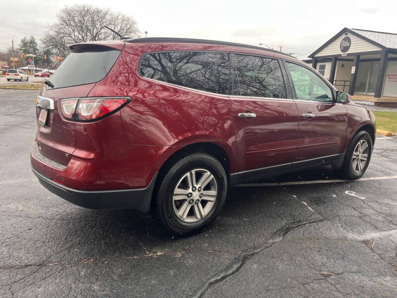 2017 Chevrolet Traverse LT