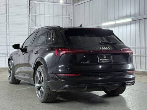 2022 Audi e-tron S quattro Premium Plus