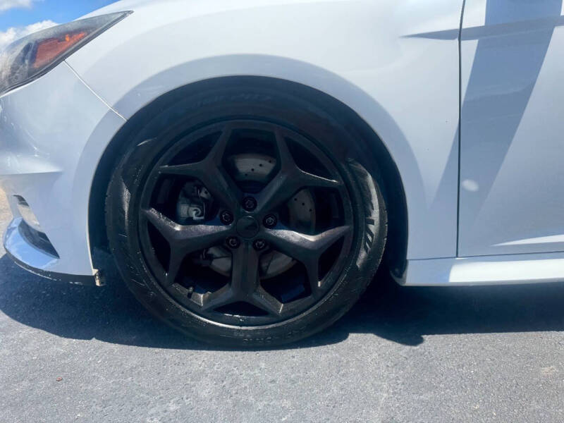 2017 Ford Focus ST