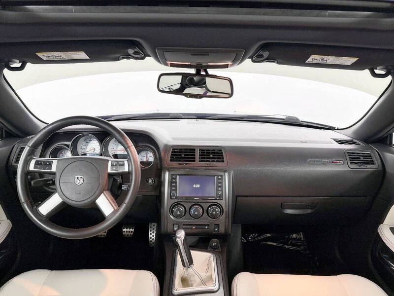 2010 Dodge Challenger SRT8