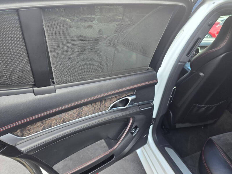 2013 Porsche Panamera GTS