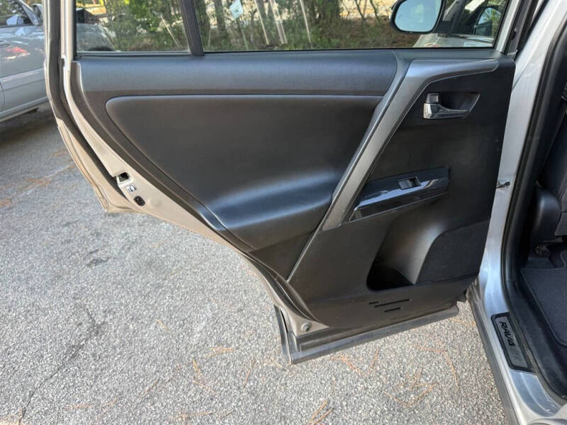2016 Toyota RAV4 SE