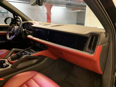 2024 Porsche Cayenne S