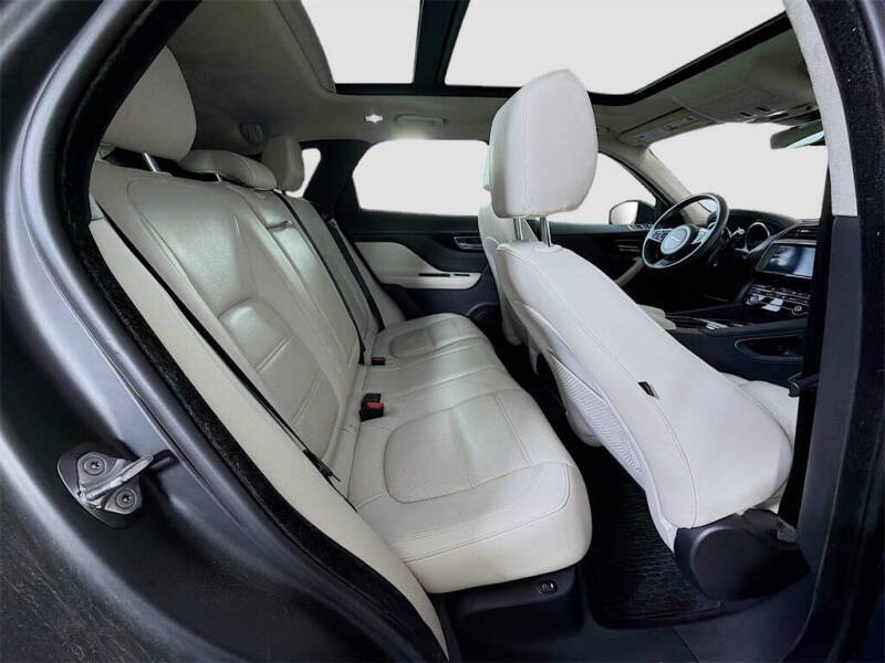 2020 Jaguar F-PACE 25t Prestige