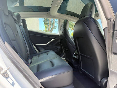 2020 Tesla Model 3 Standard Range Plus