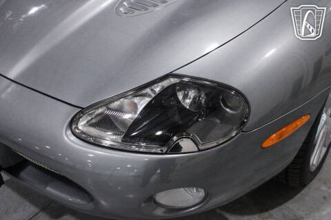 2004 Jaguar XKR