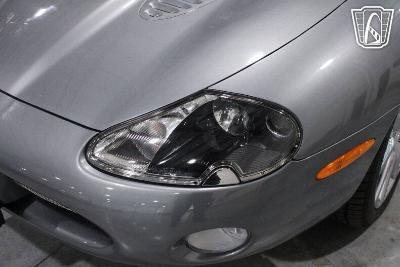 2004 Jaguar XKR