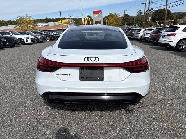 2023 Audi e-tron GT quattro Premium Plus