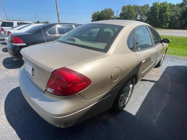 2000 Ford Taurus SE
