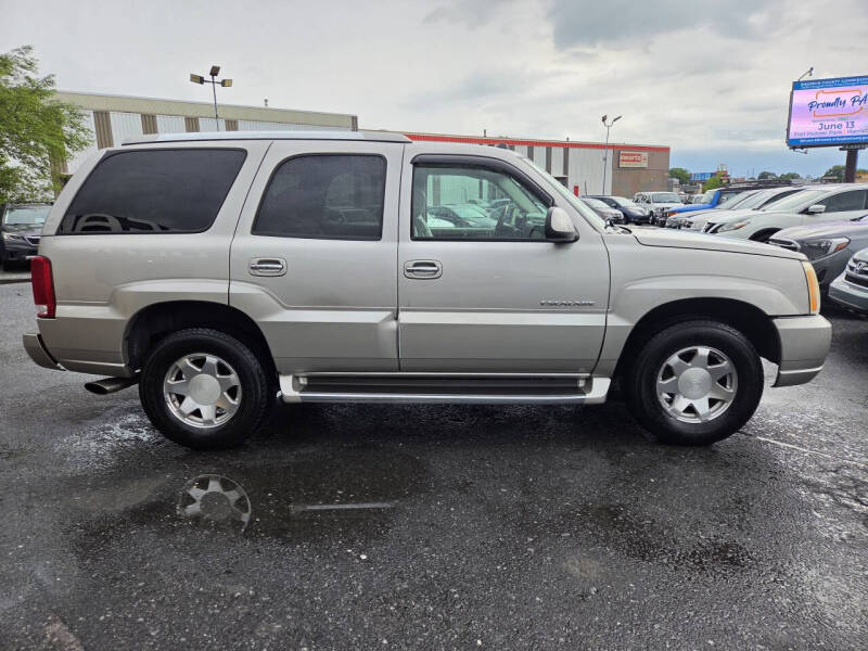 2004 Cadillac Escalade