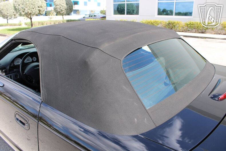 2005 Ford Thunderbird Deluxe