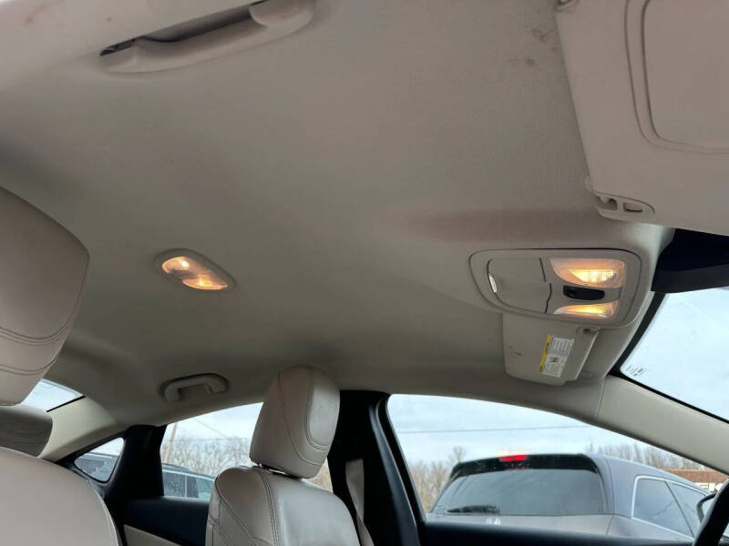 2016 Chrysler 200 Limited Platinum