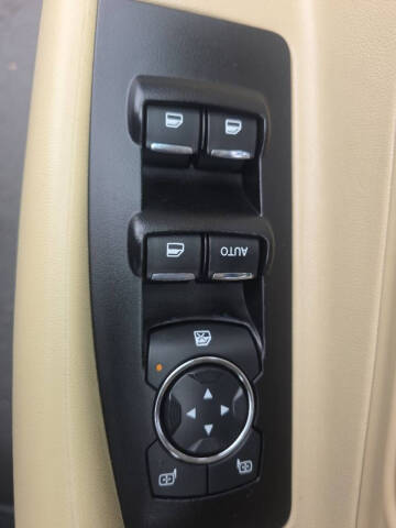 2019 Ford Taurus SE