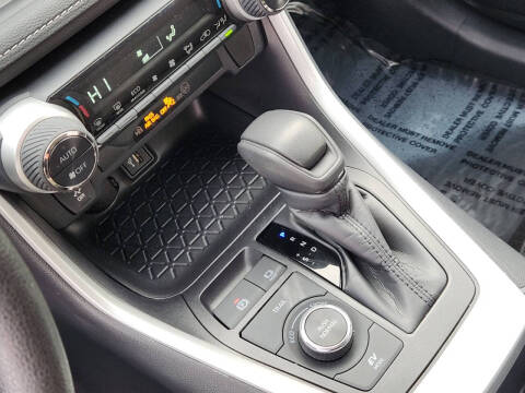 2025 Toyota RAV4 Hybrid LE