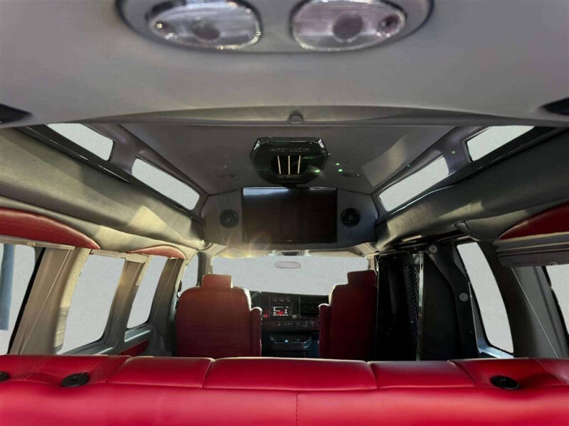 2018 GMC Savana 2500