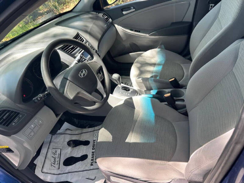 2016 Hyundai Accent SE