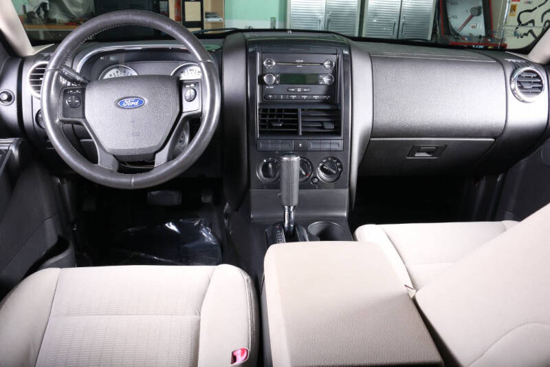 2008 Ford Explorer Sport Trac XLT