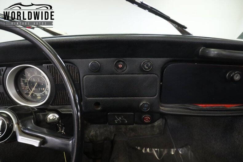 1970 Volkswagen Super Beetle