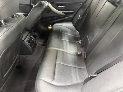 2017 BMW 3 Series 320i