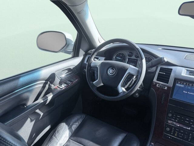 2012 Cadillac Escalade Luxury
