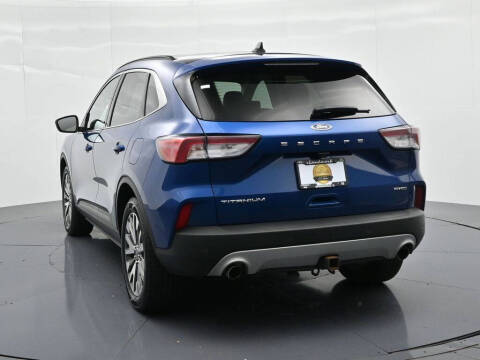 2022 Ford Escape Titanium