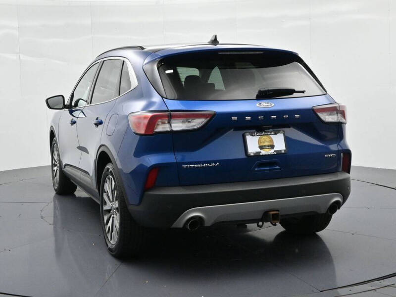 2022 Ford Escape Titanium
