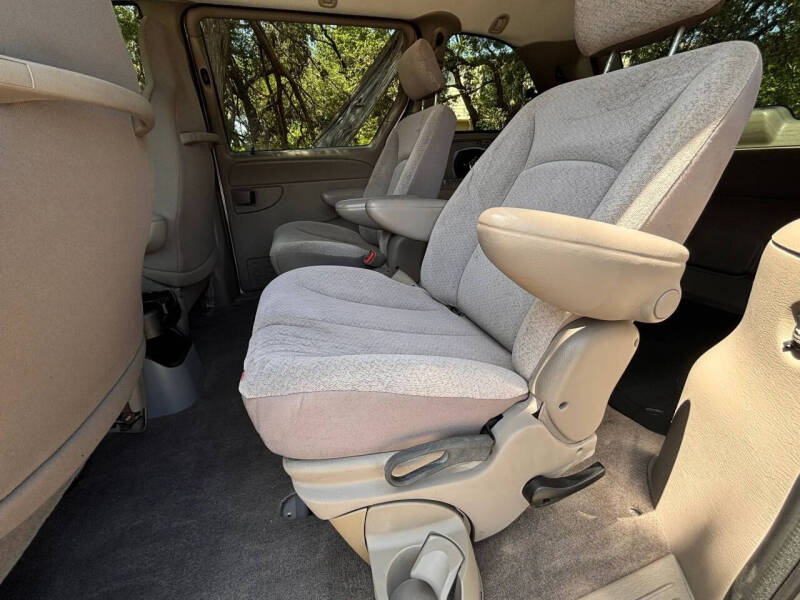 2003 Dodge Caravan SE
