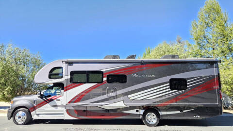 2021 Thor Motor Coach Magnitude