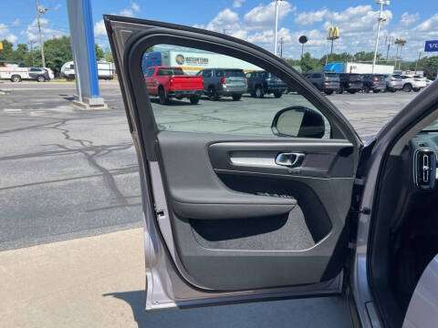 2026 Volvo XC40 B5 Core