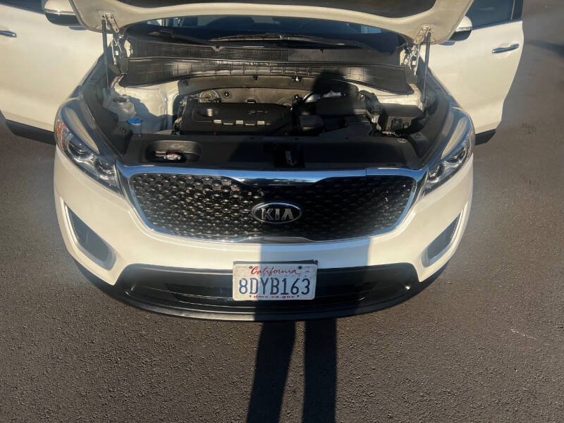 2018 Kia Sorento LX