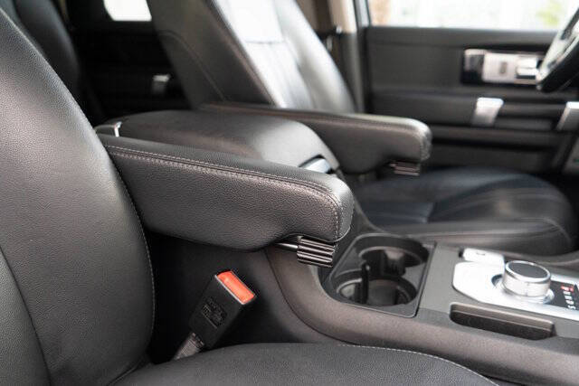 2016 Land Rover LR4 36