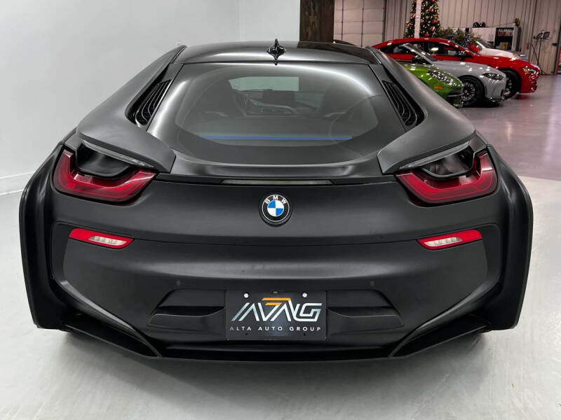 2017 BMW i8 Mega World photo 6