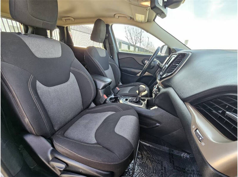 2018 Jeep Cherokee Latitude