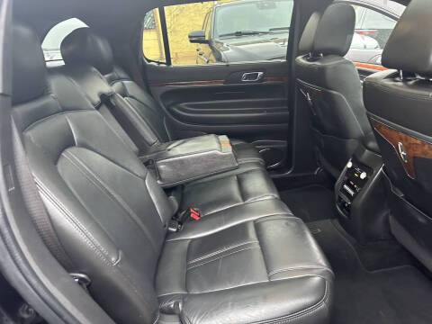 2019 Lincoln MKT Reserve