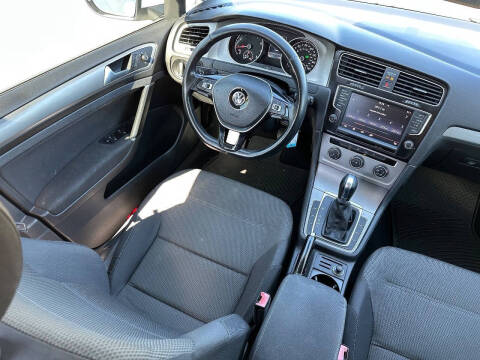 2016 Volkswagen Golf SportWagen TSI S