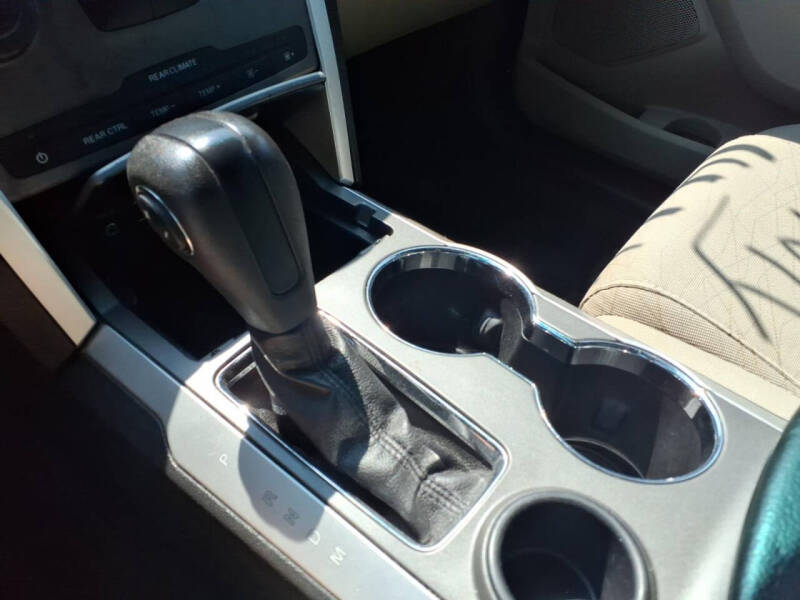 2015 Ford Explorer