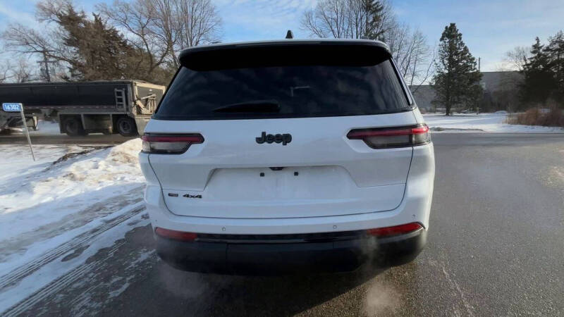 2022 Jeep Grand Cherokee L Altitude