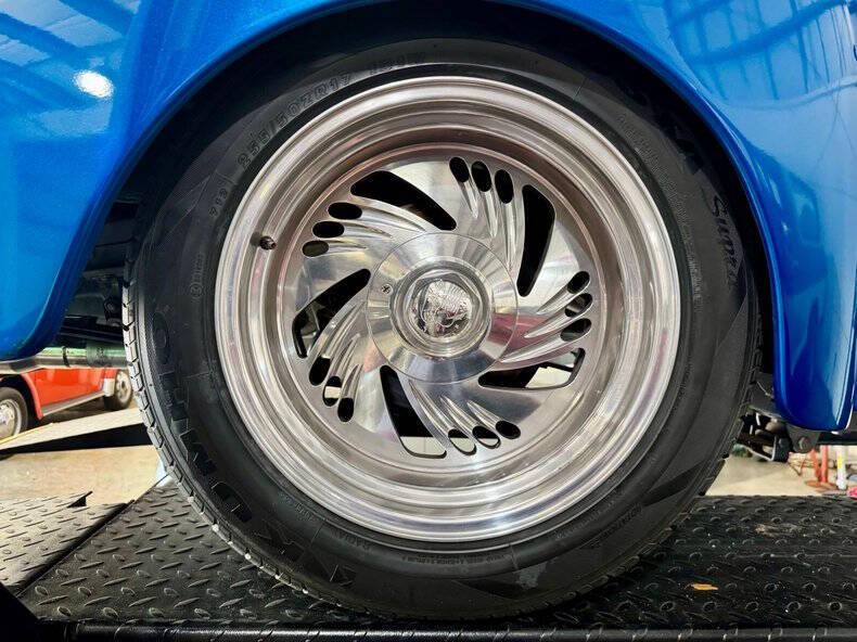 1948 Ford Super Deluxe