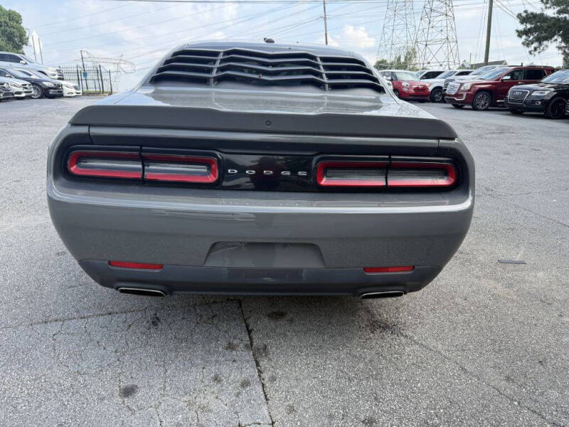 2018 Dodge Challenger SXT