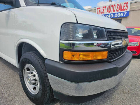 2022 Chevrolet Express 2500
