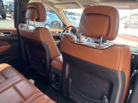 2012 Jeep Grand Cherokee Overland Summit