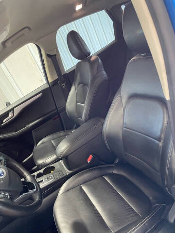 2020 Ford Escape SEL