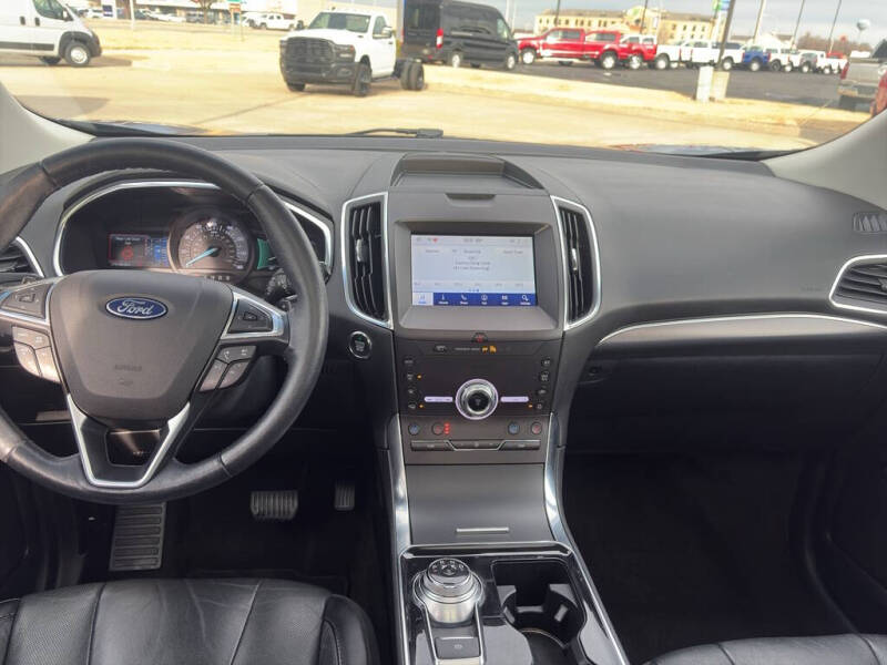 2020 Ford Edge Titanium