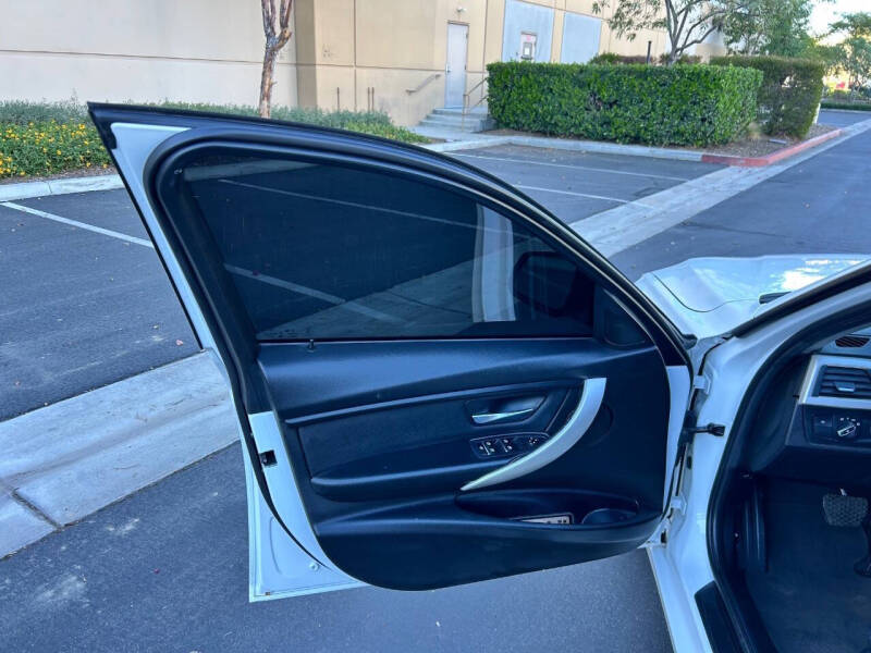 2018 BMW 3 Series 320i