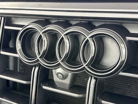 2023 Audi SQ8 4.0T quattro Premium Plus