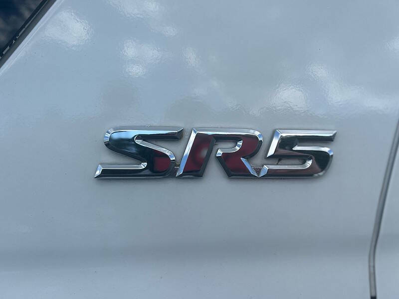 2005 Toyota Sequoia SR5