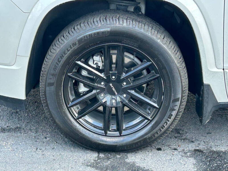 2022 GMC Acadia Denali