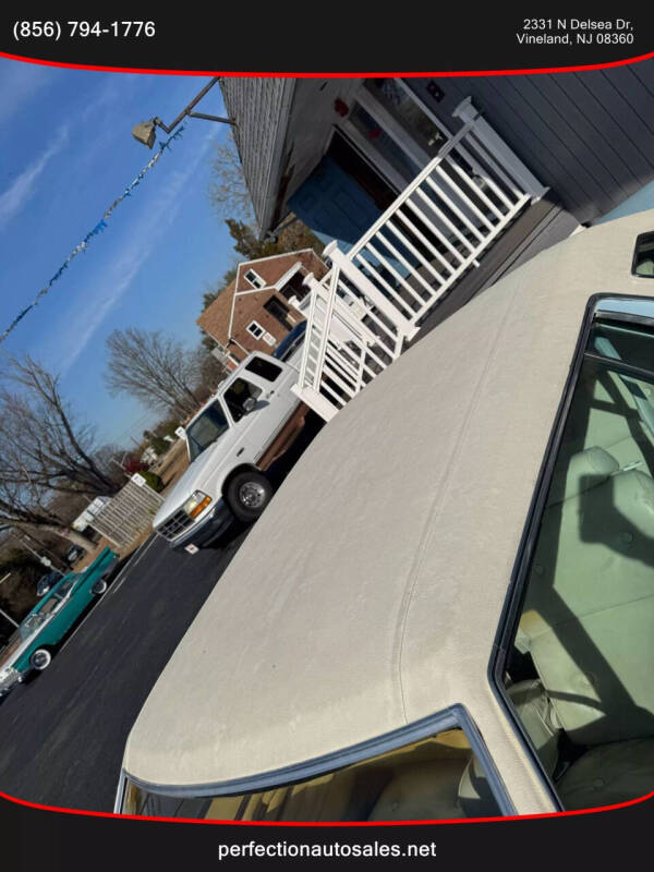 1976 Ford Thunderbird 2D Hardtop