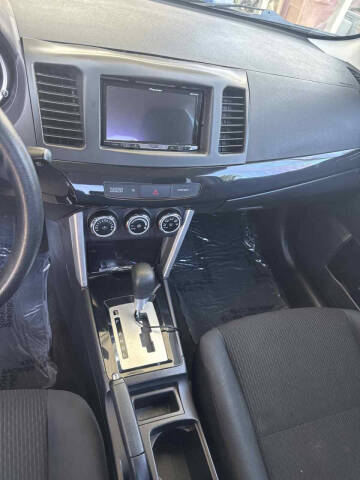 2017 Mitsubishi Lancer LE